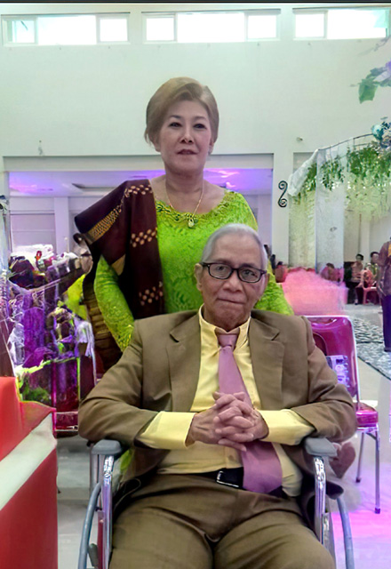 Bapak dan Mama di Acara